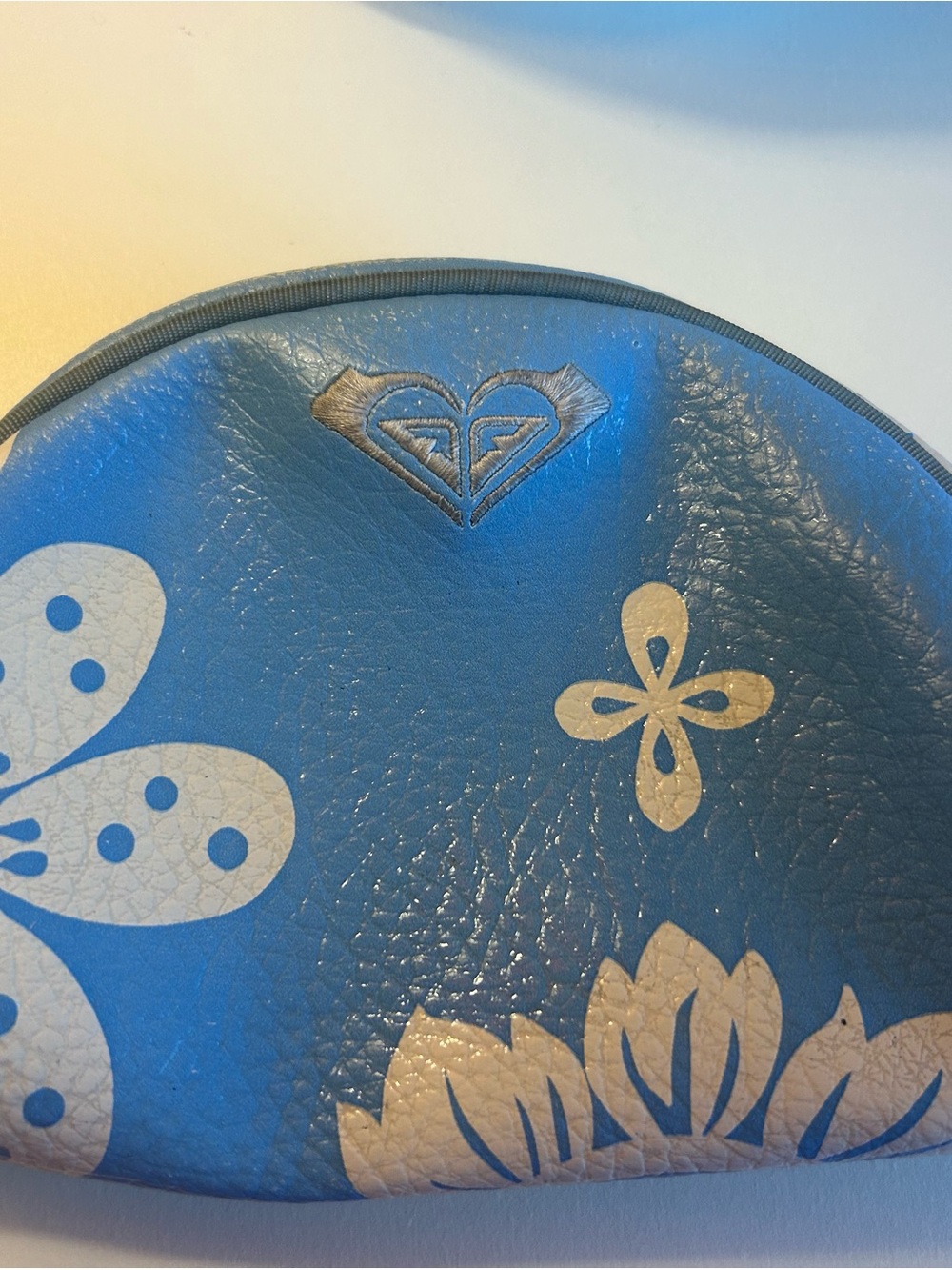 Vintage Roxy Cosmetic Case, Roxy Wallet & Roxy Pouch - Picture 7 of 8